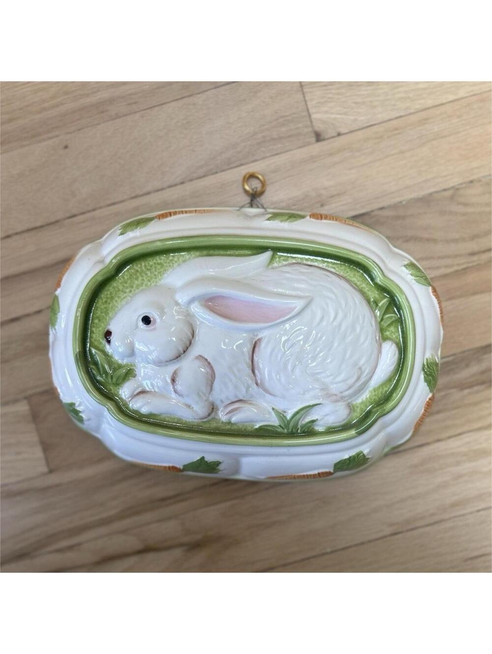 Towle Gailstyn-Sutton Easter Rabbit Bunny Ceramic Wall Plaque 3D Oval Glossy